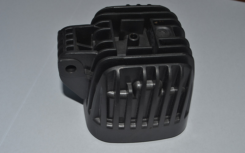 低噪音ABS復合材料應用在拉杠箱和頭盔上